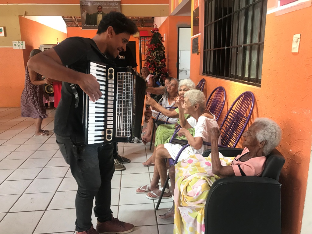 Projeto Arte que toca gente 