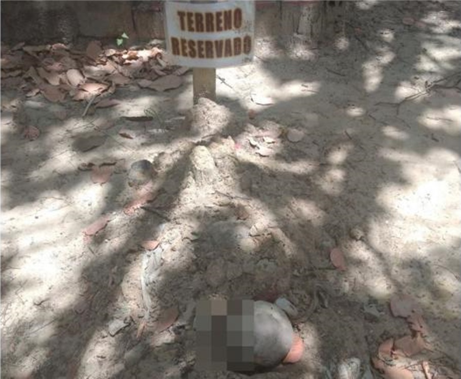 Ossada encontrada em cova rasa em Cemitério de Regeneração 