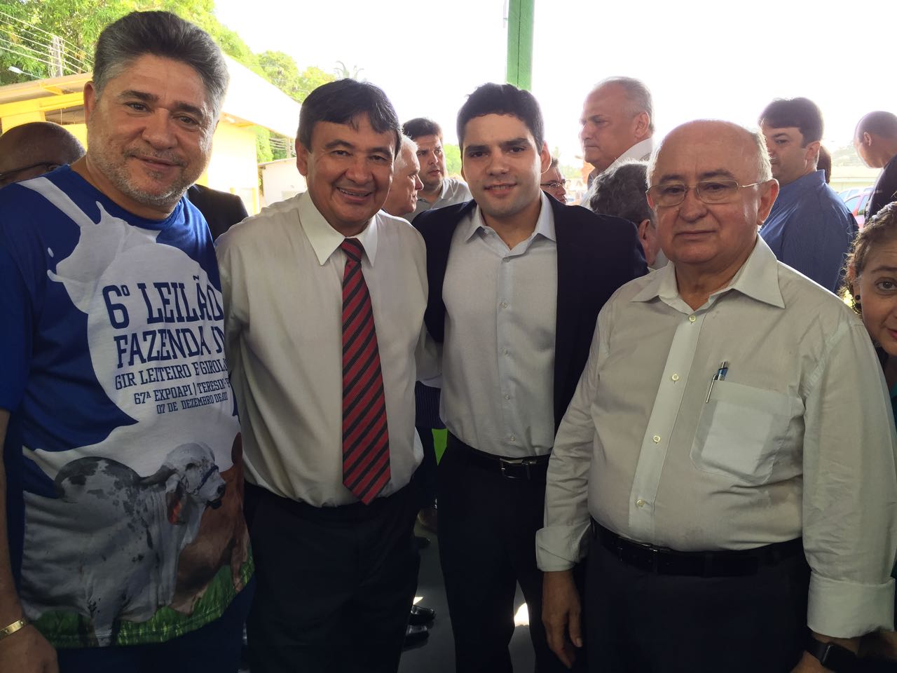 João Mádison e Wellington Dias visitam Parque de Exposição 