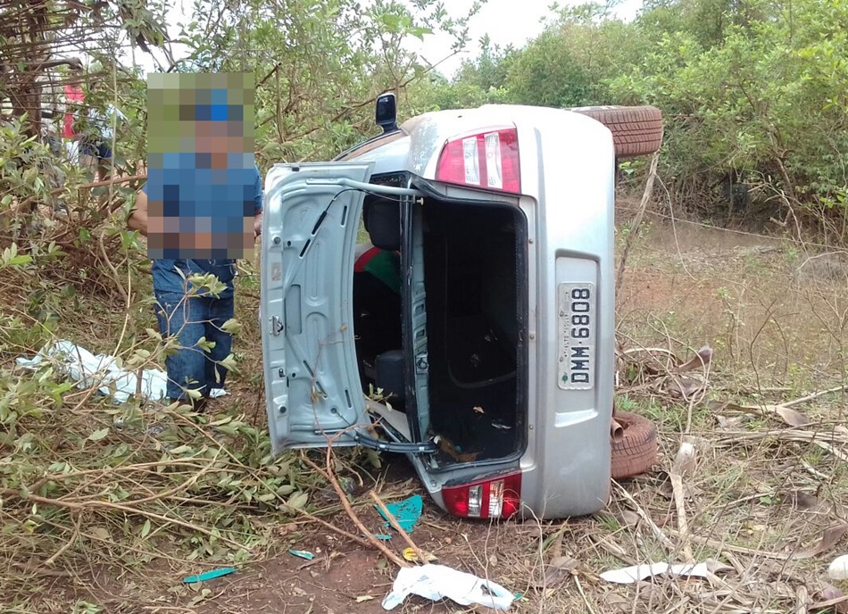 Carro que capotou em José de Freitas