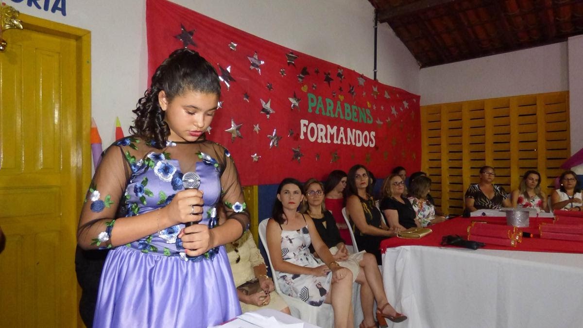 Aluna discursando