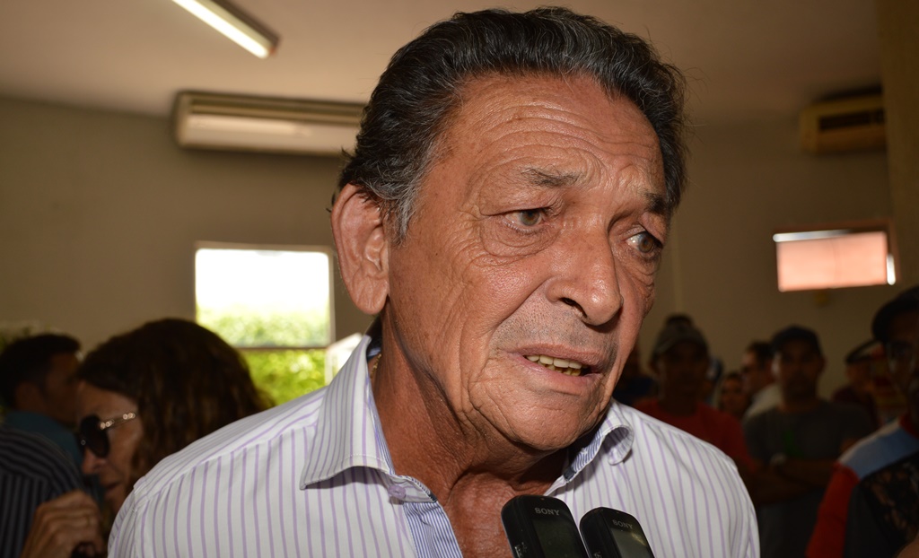 Gil Paraibano é submetido a cateterismo, em Teresina