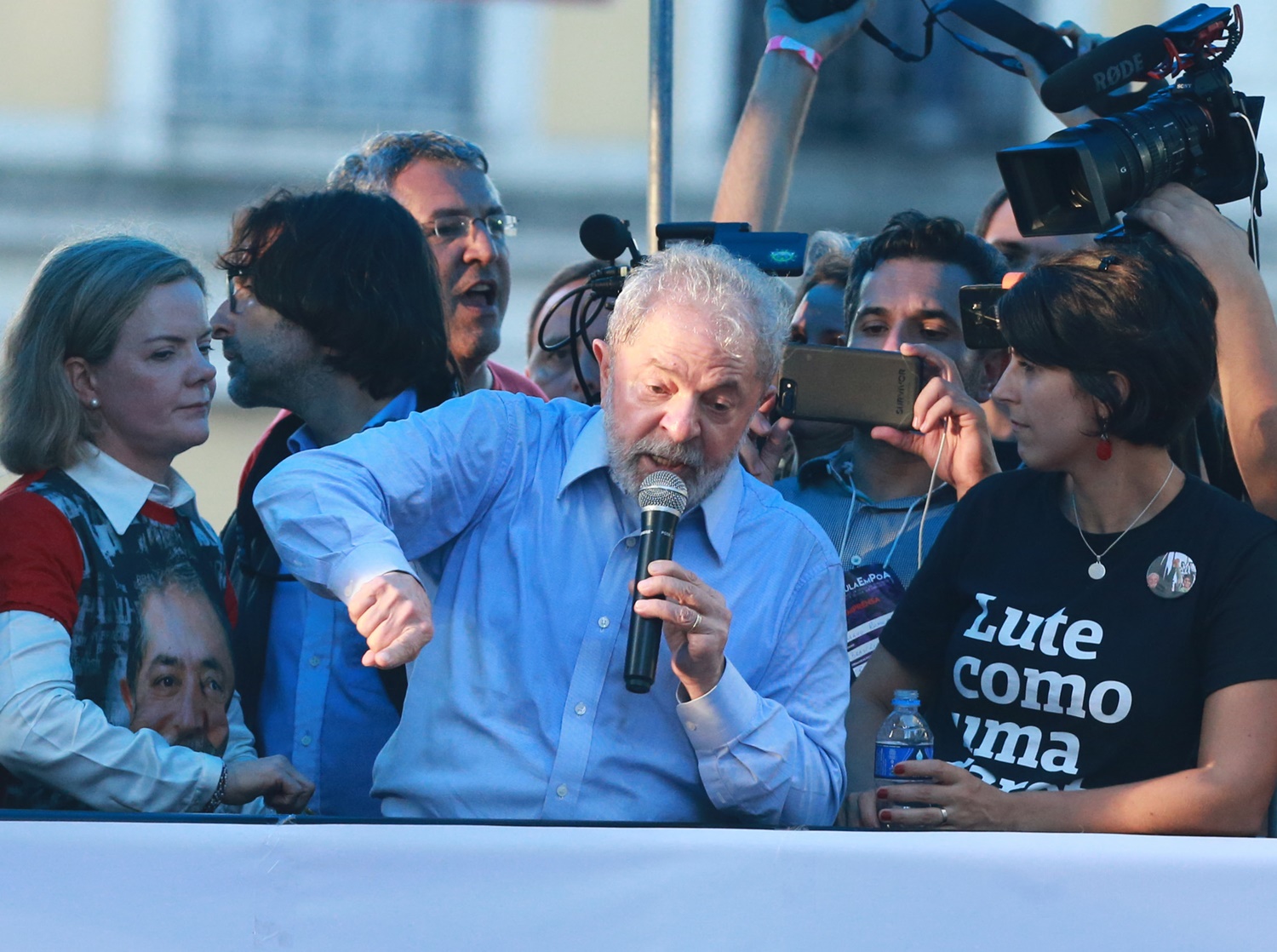 O ex-presidente Luiz Inácio Lula Silva discursa durante ato público 