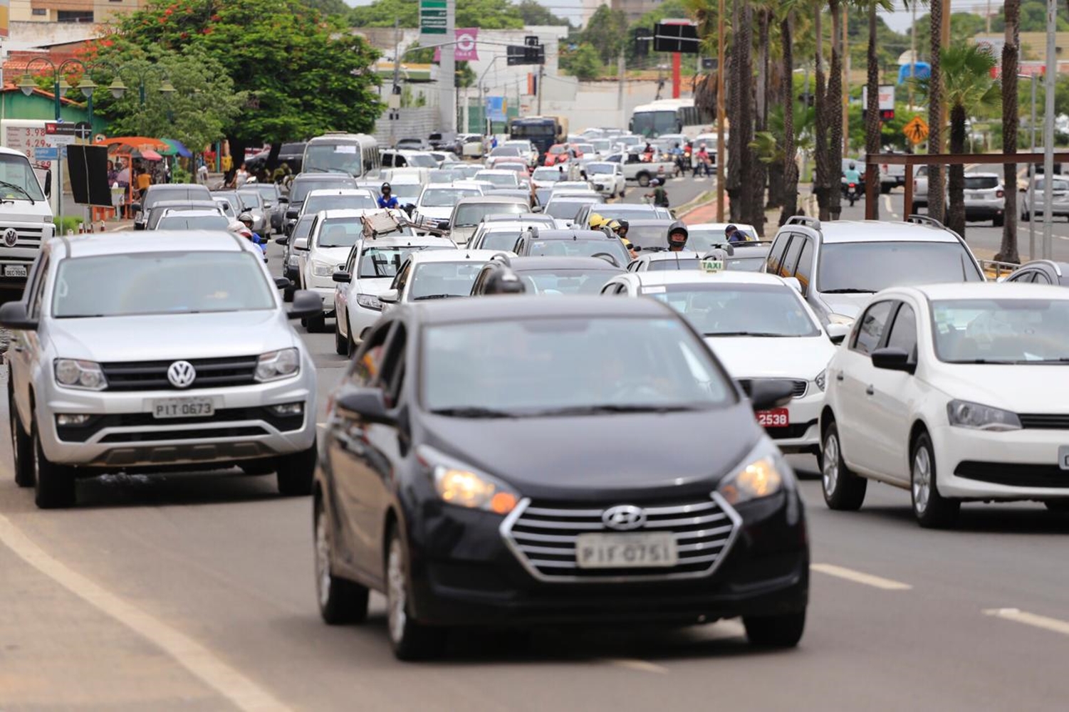 Trânsito congestionado no local