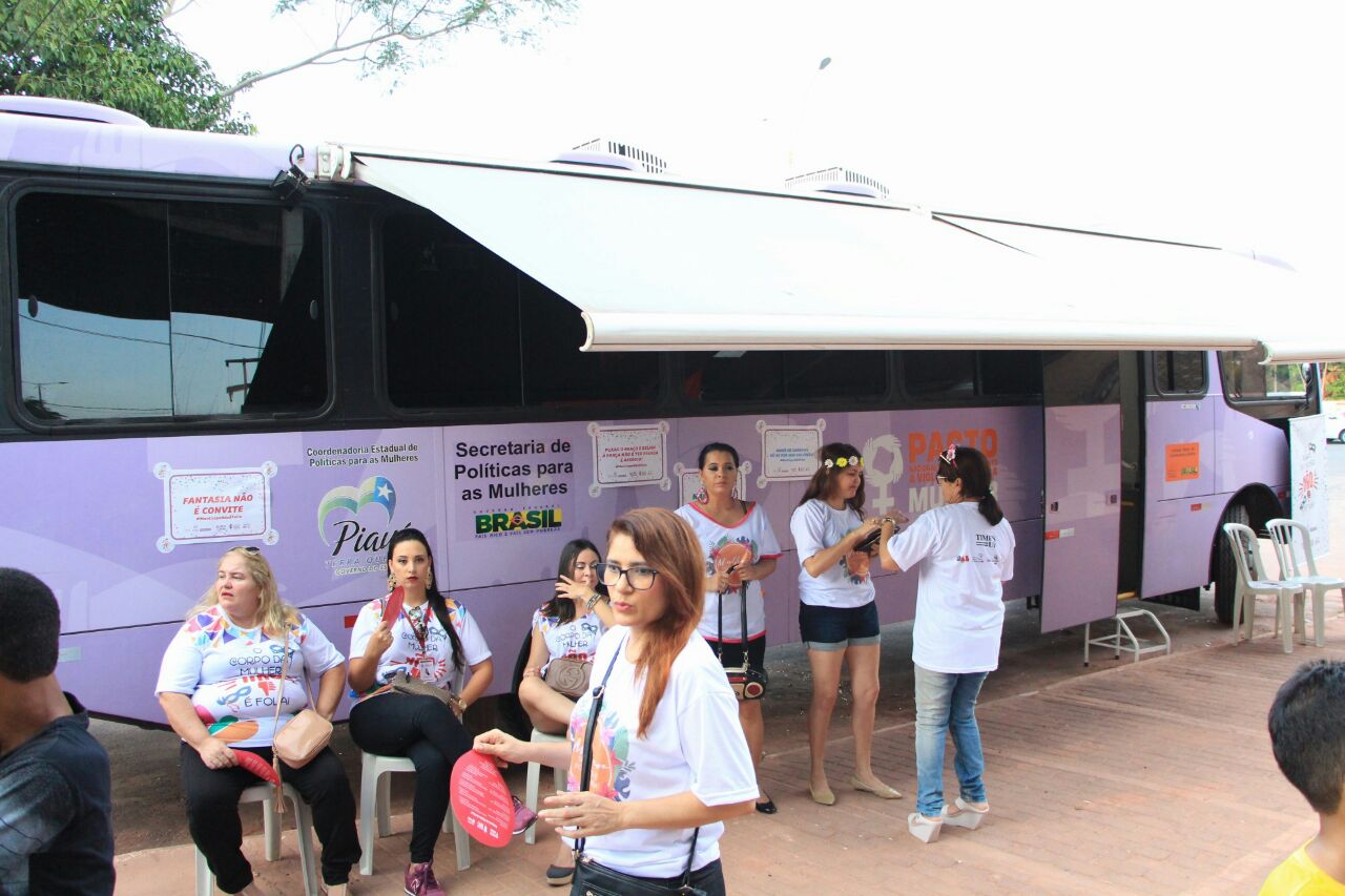 Estande da Secretaria de Políticas para as Mulheres presente no Corso de Teresina