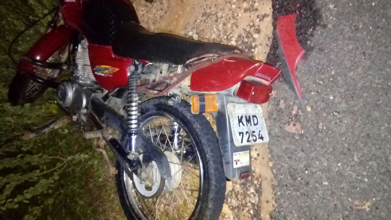 Motocicleta em que a vítima estava trafegando