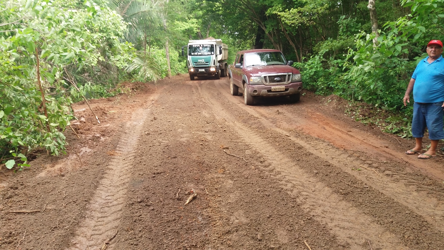 Estrada vicinal recuperada