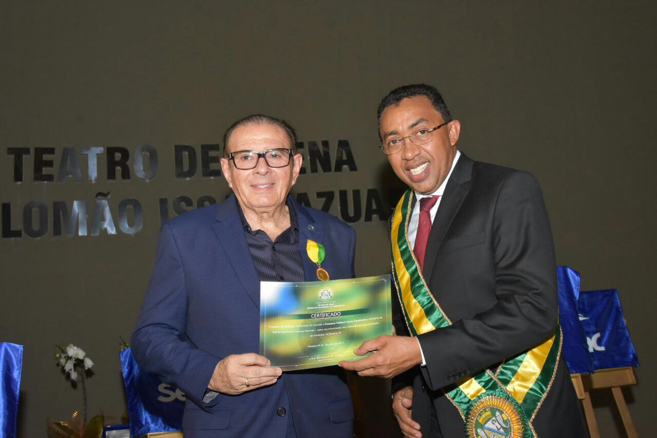 entrega da medalha Agrônomo Francisco Parentes 