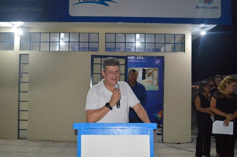 Zé Filho discursando