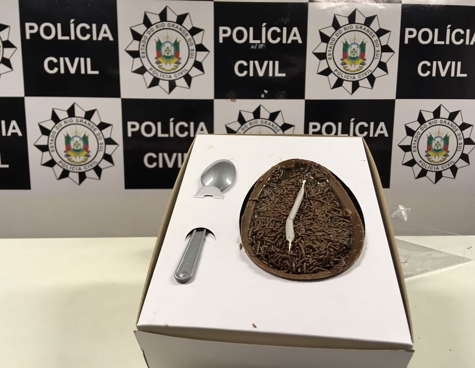 Polícia prende fabricantes de Ovos de Páscoa a base de maconha