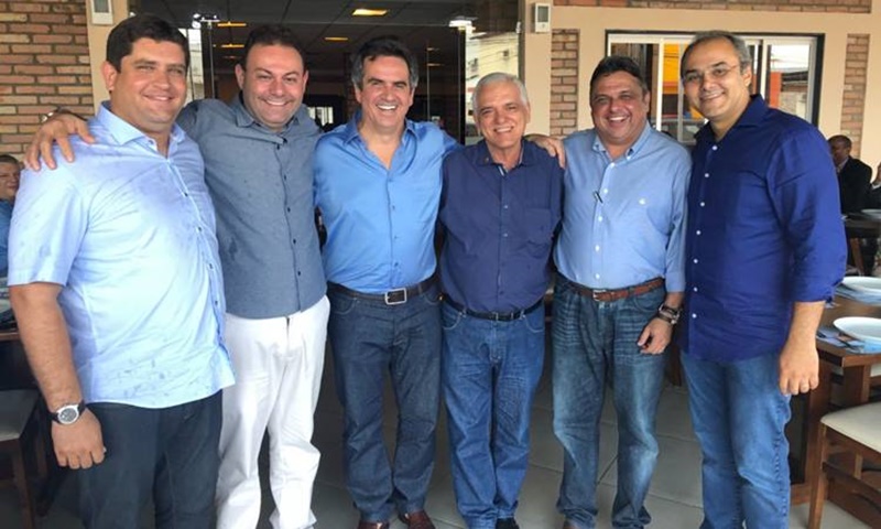 Almoço com Ciro, Themístocles e autoridades políticas