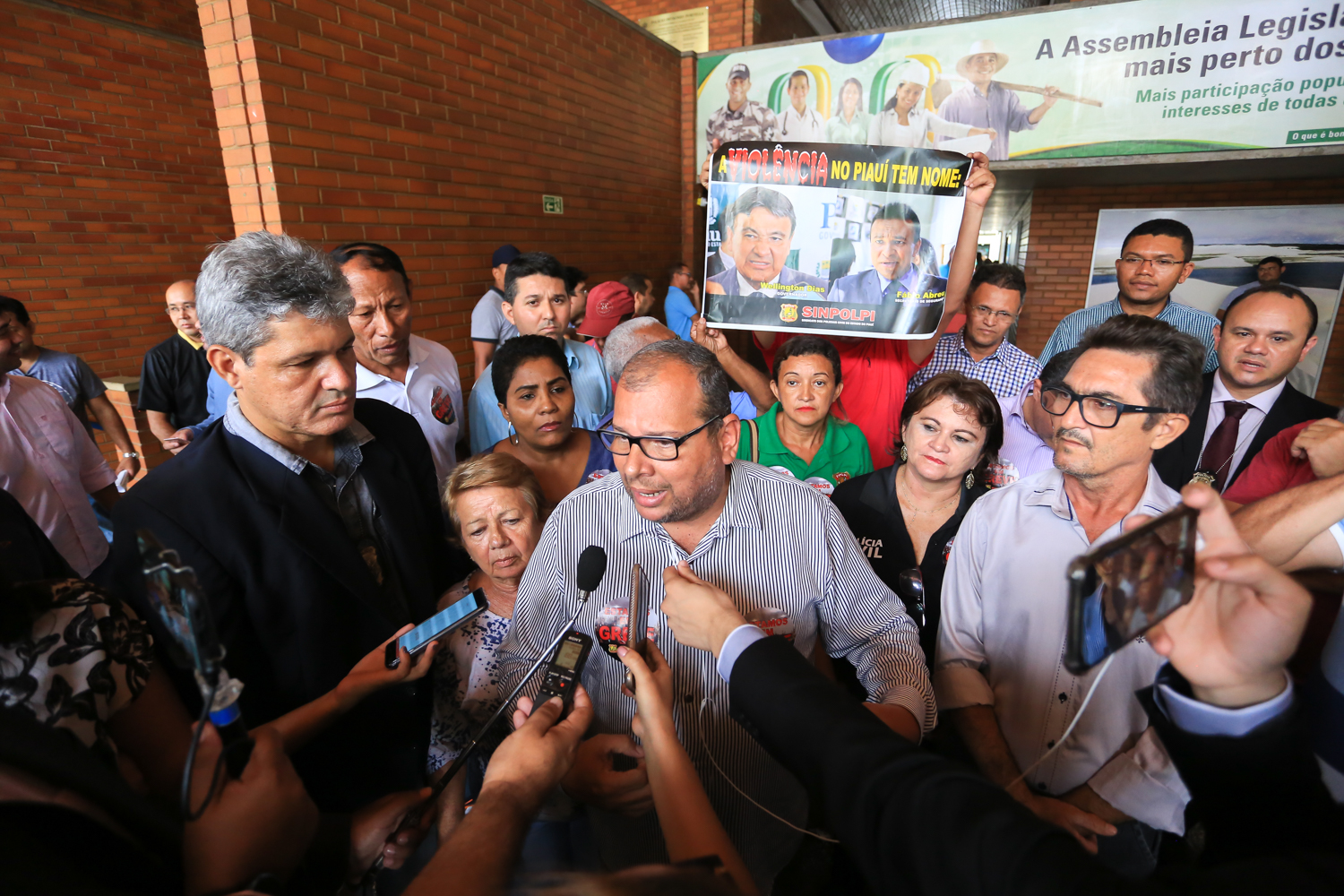 Protesto do Sinpolpi na Assembleia 