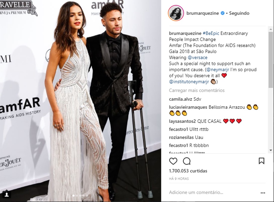 Bruna Marquezine e Neymar no baile da Amfar