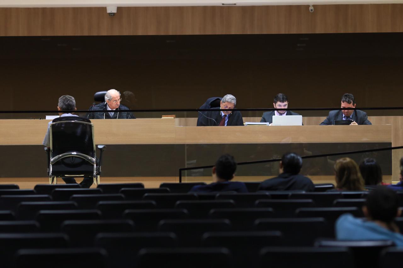 Julgamento no Tribunal Popular do Júri