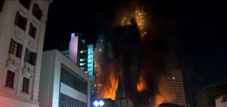 Prédio desaba em São Paulo