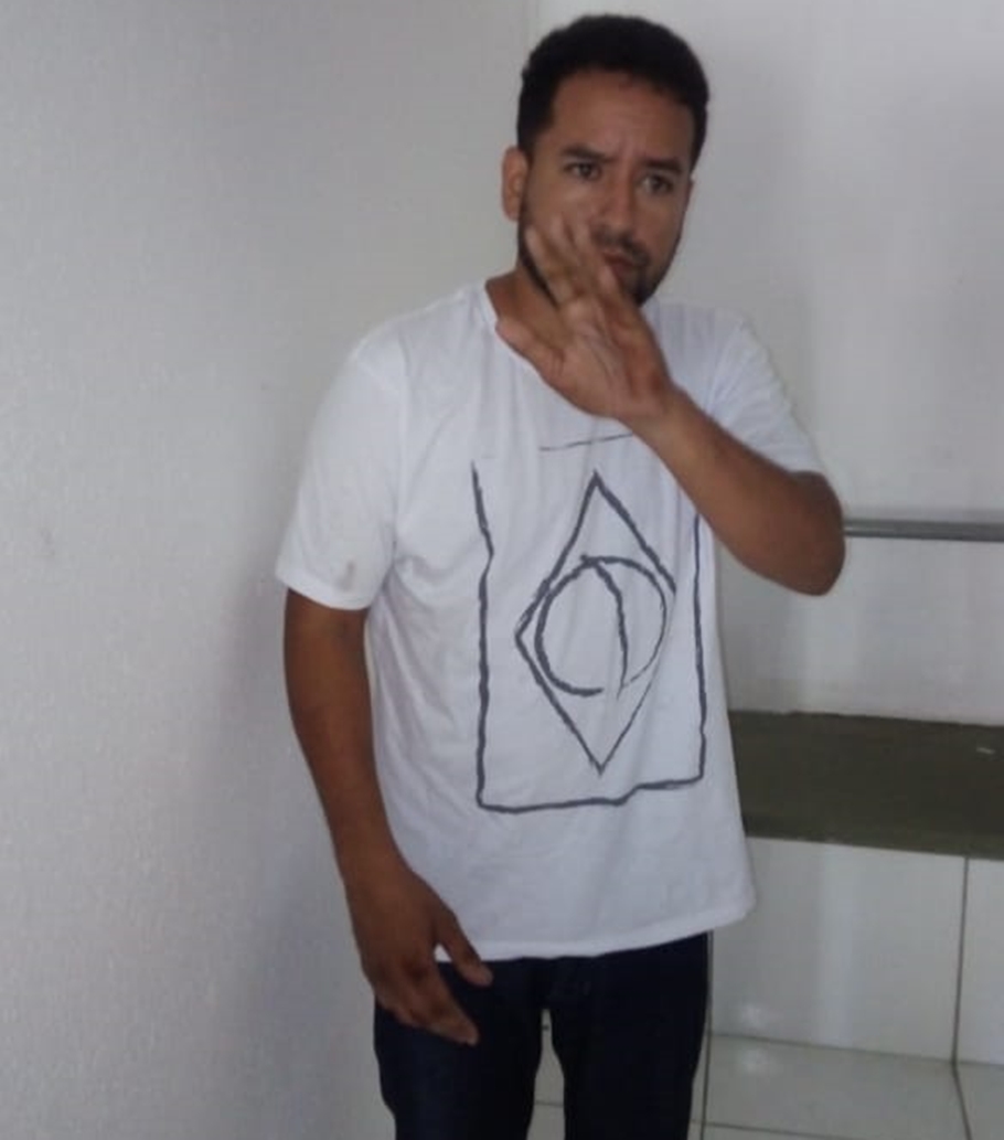 Paulo Alves após prestar depoimento no DHPP