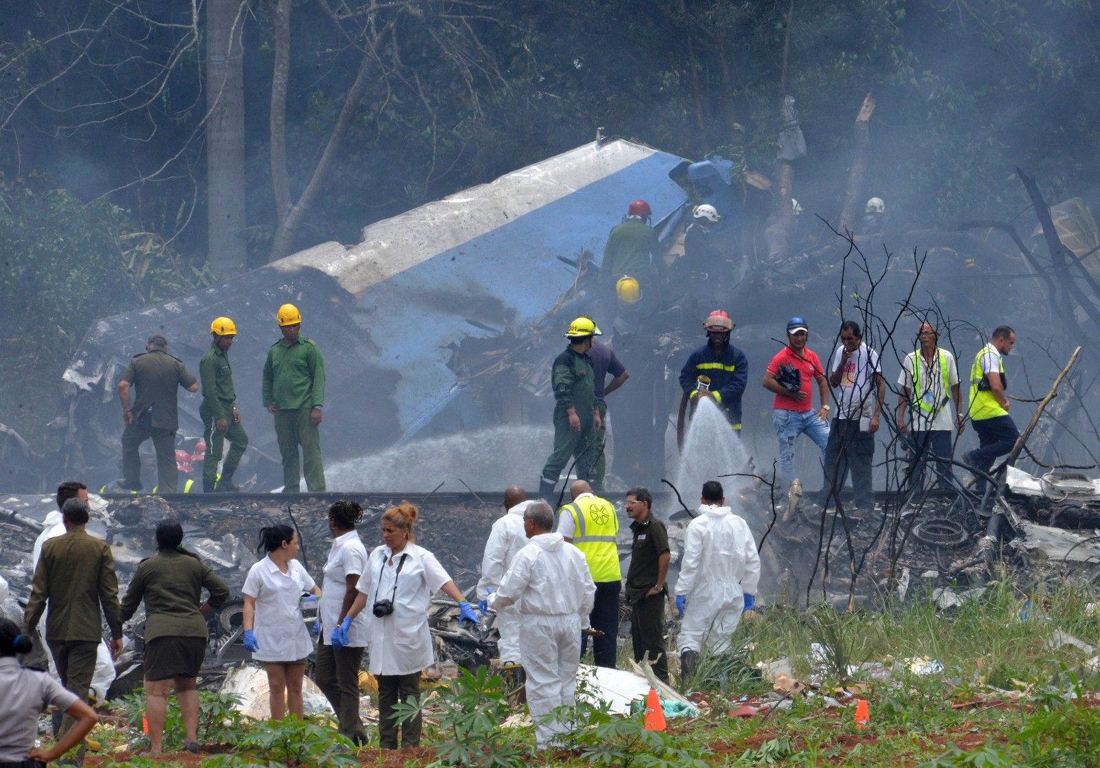 Avião com 113 pessoas cai em Cuba