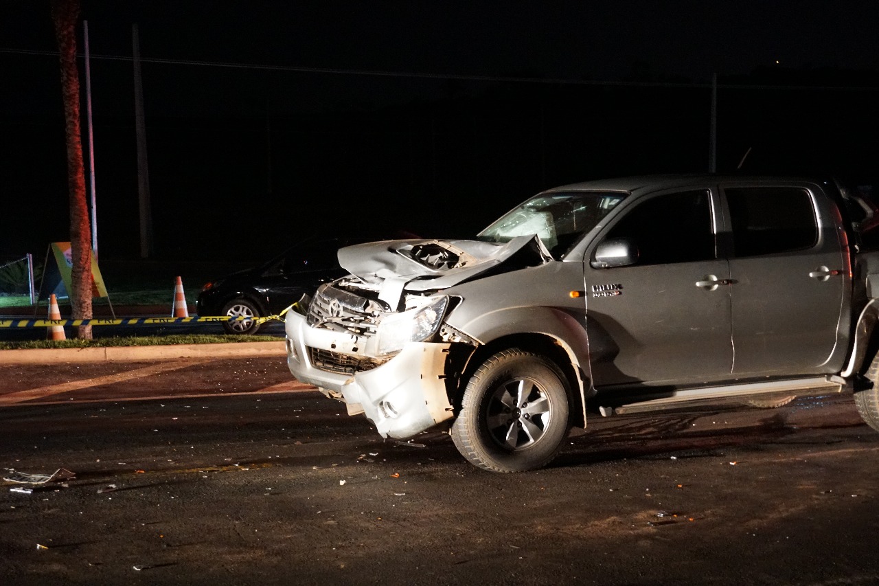 Hilux ficou parcialmente destruída