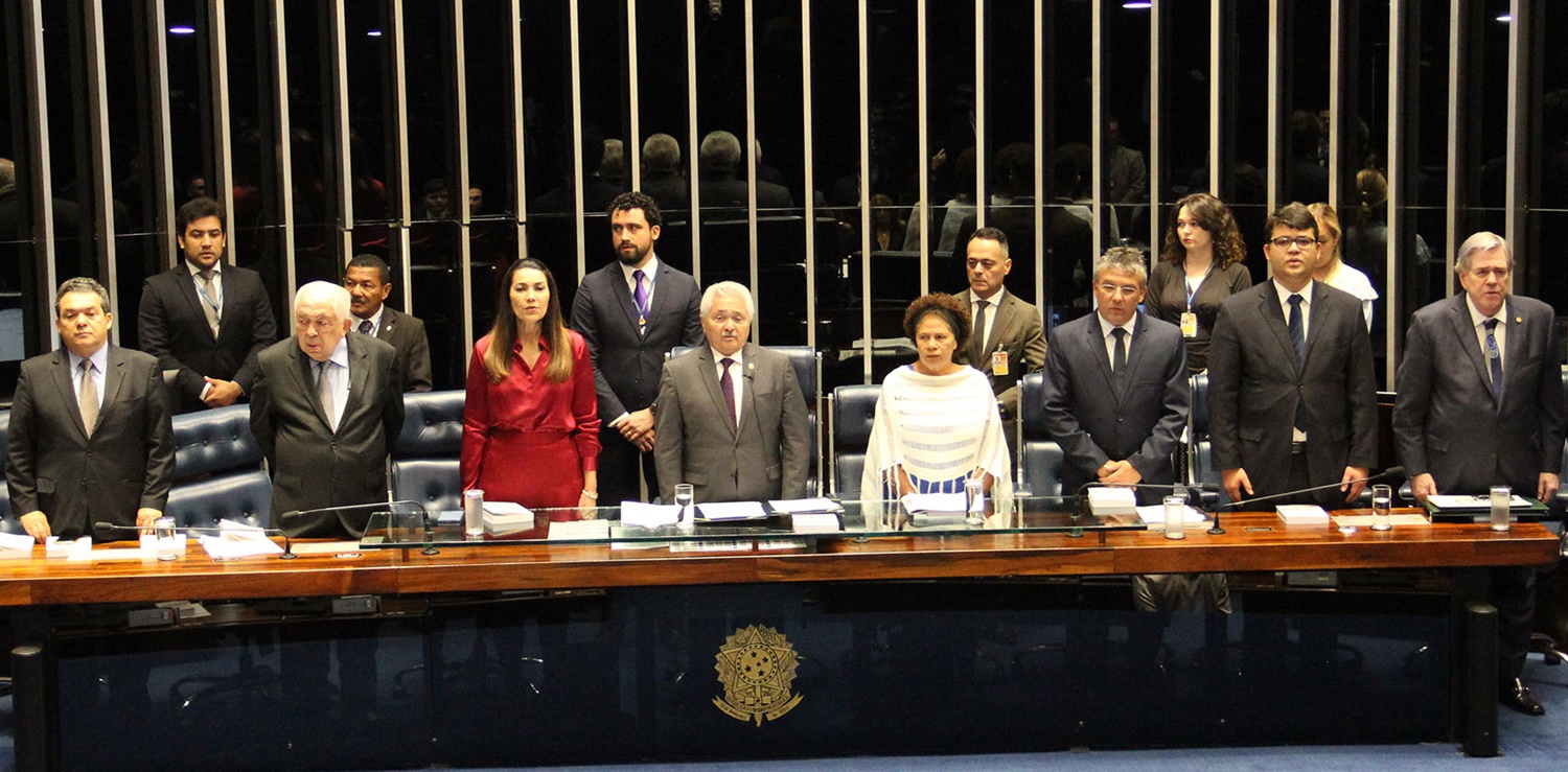 Sessão solene no Congresso