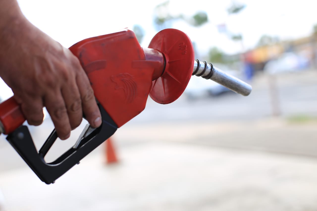 Posto registra falta de gasolina 