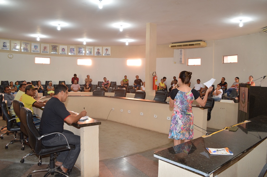 Servidores não aceitam disparidade de salários