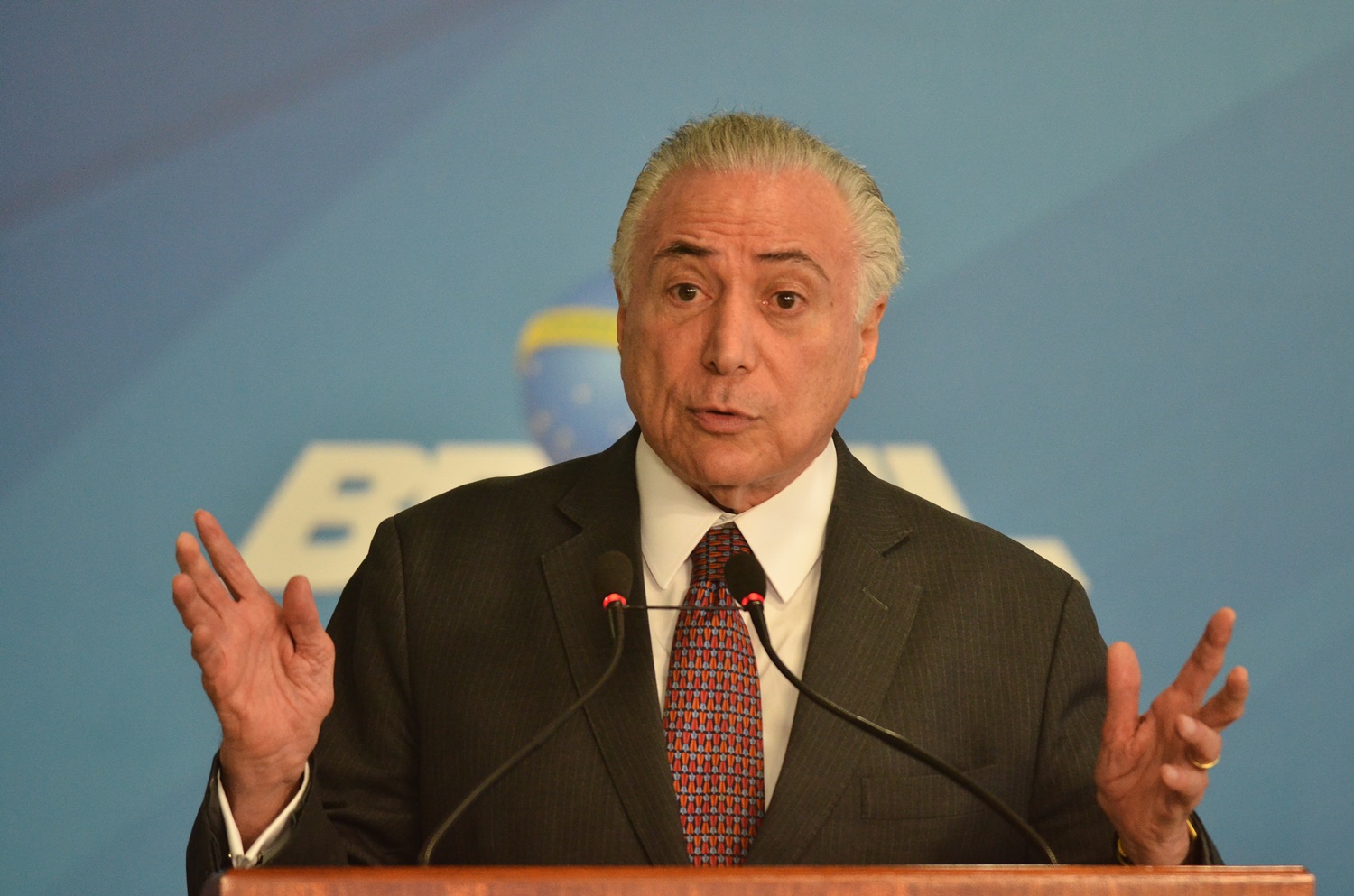 Presidente Michel Temer durante sanção da lei e assinatura do decreto que regulamentam os saques das contas inativas do PIS/Pasep