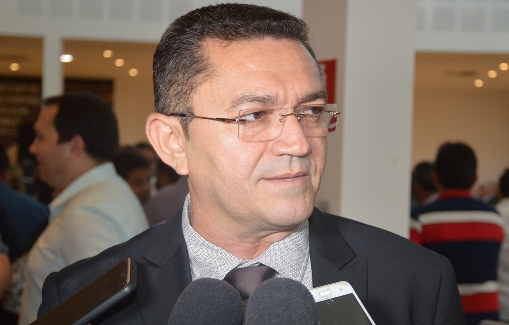 Padre Walmir garante que remoção de trailers das praças é irreversível 