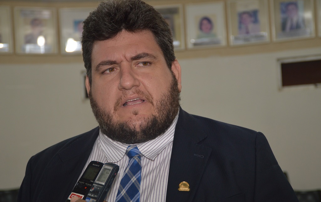 Hugo Victor (MDB), concorrerá à presidência