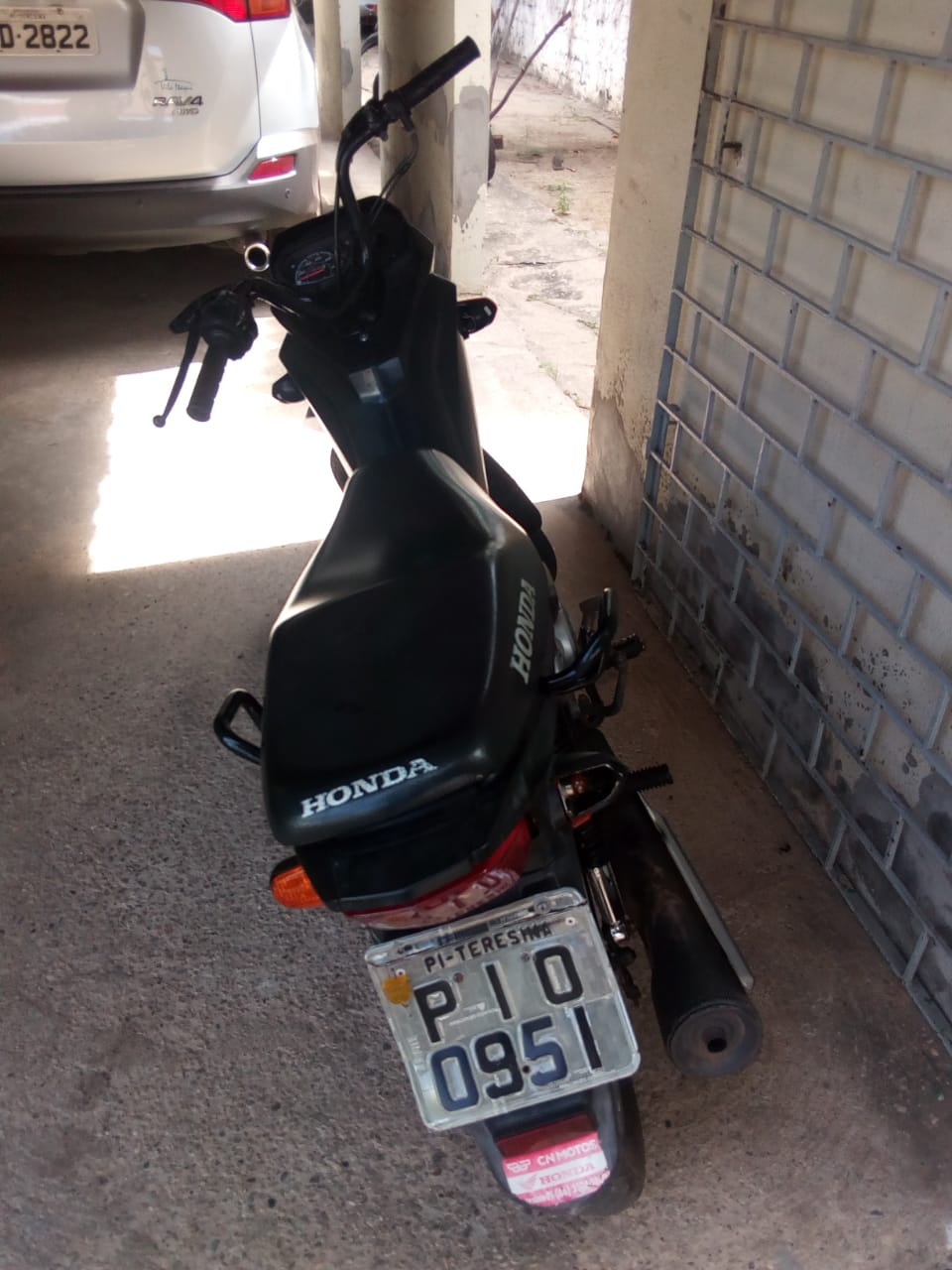 Motocicleta roubada por foragido de penitenciária.
