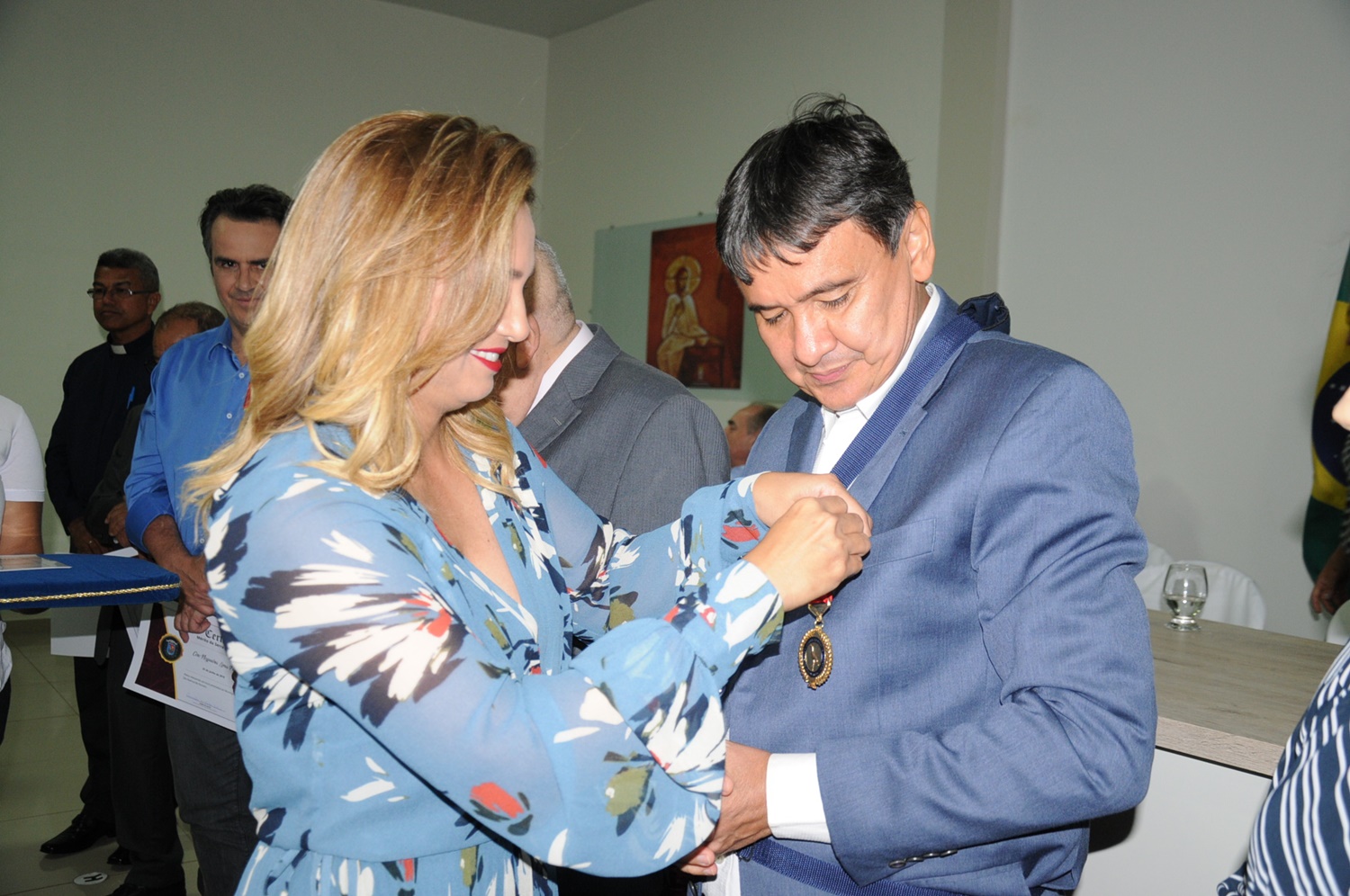 Wellington Dias é condecorado com medalha Serra da Capivara