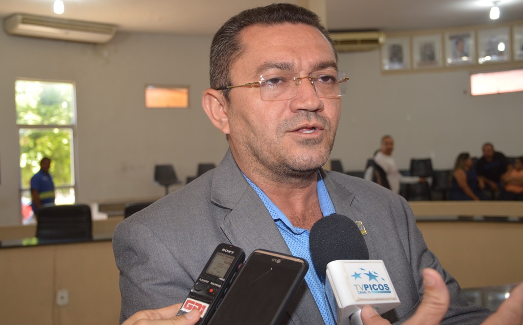 Padre Walmir diz que todos os trailers serão removidos