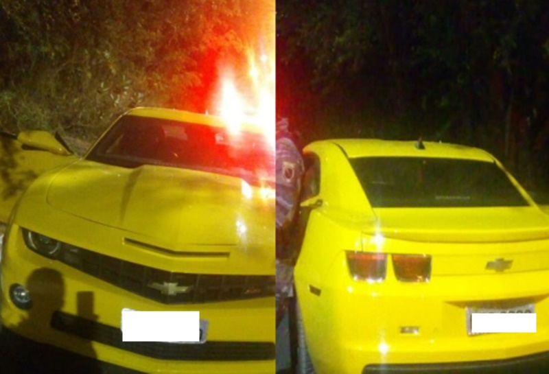 Camaro apreendido na Avenida Maranhão