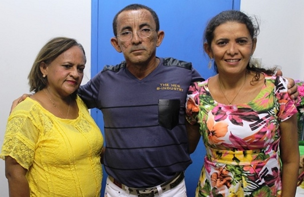 Vanja, de amarelo, morreu vítima de infarto