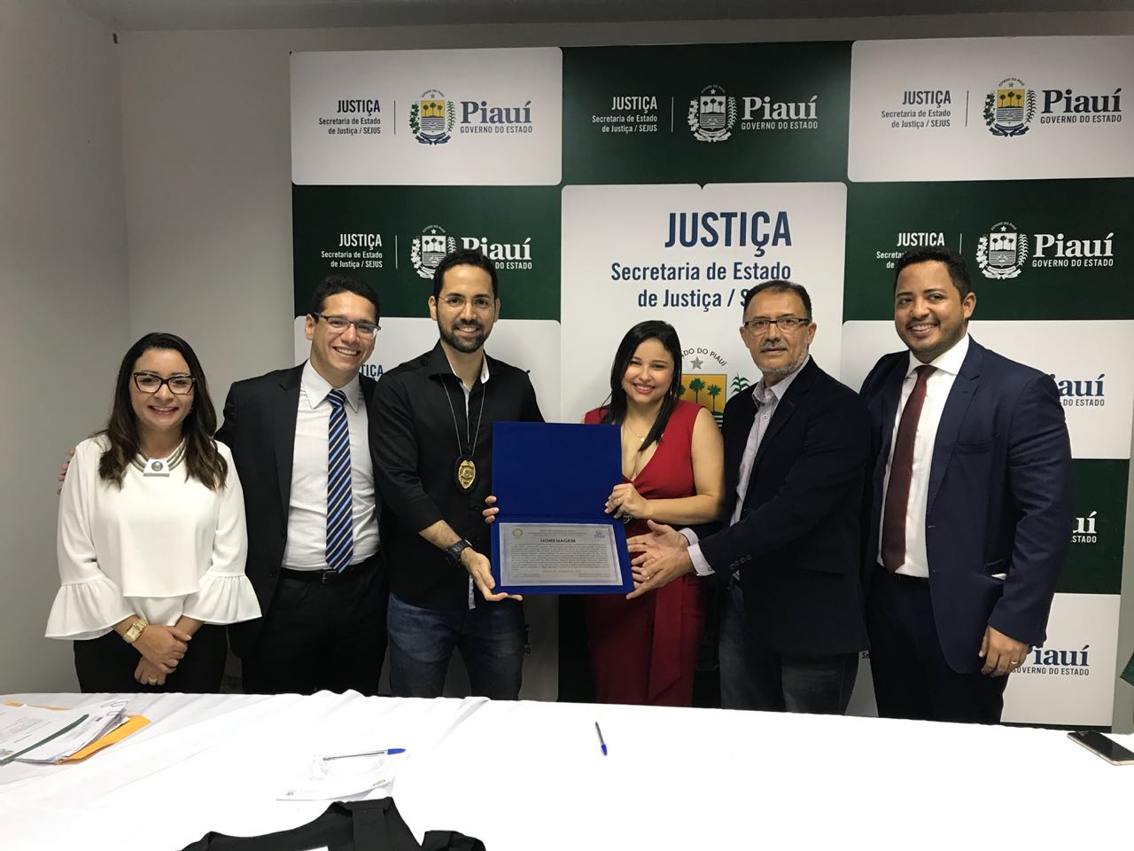 Empossados recebem homenagem da Acadepen/Sejus