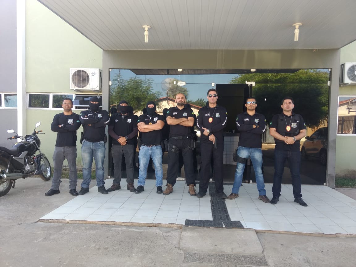 Equipe da Polícia Civil em Piripiri