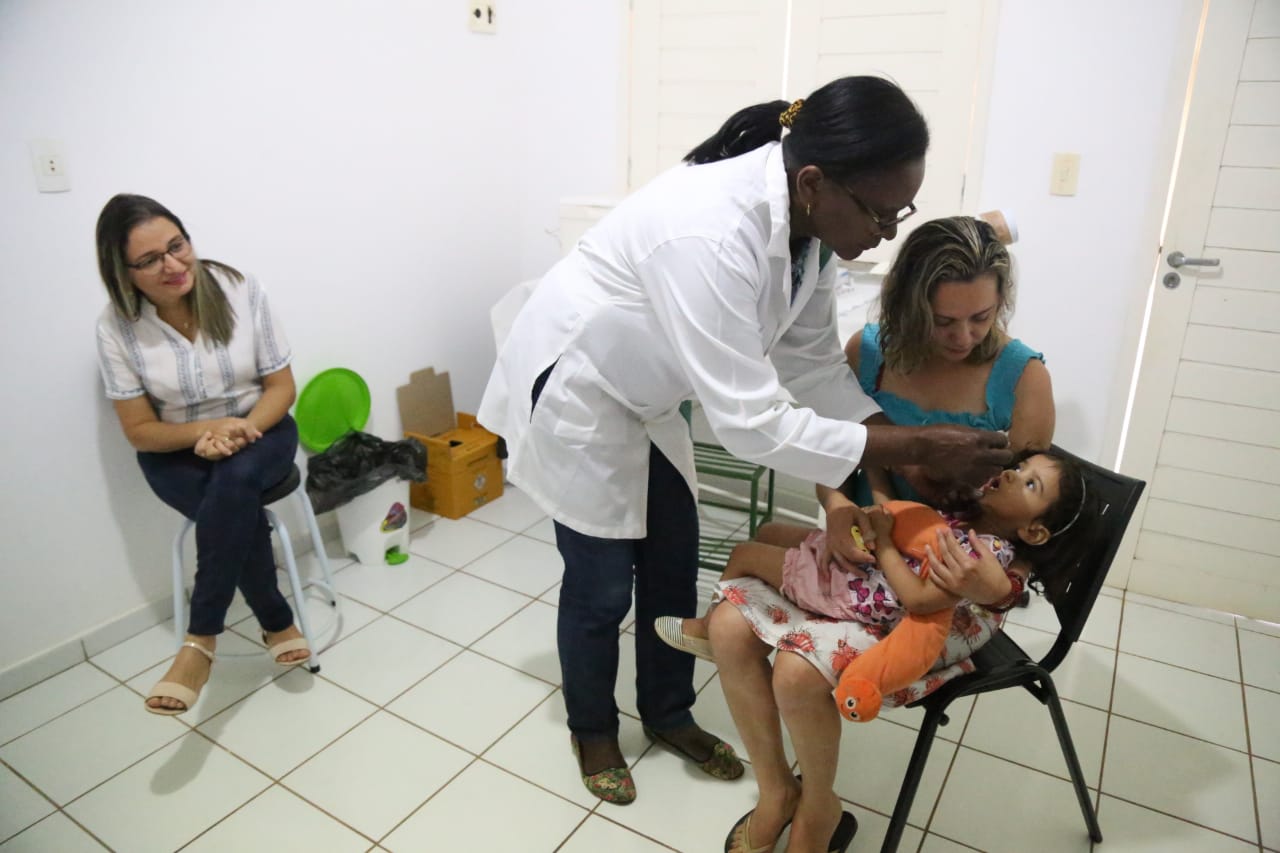 Vacinação em Esperantina 