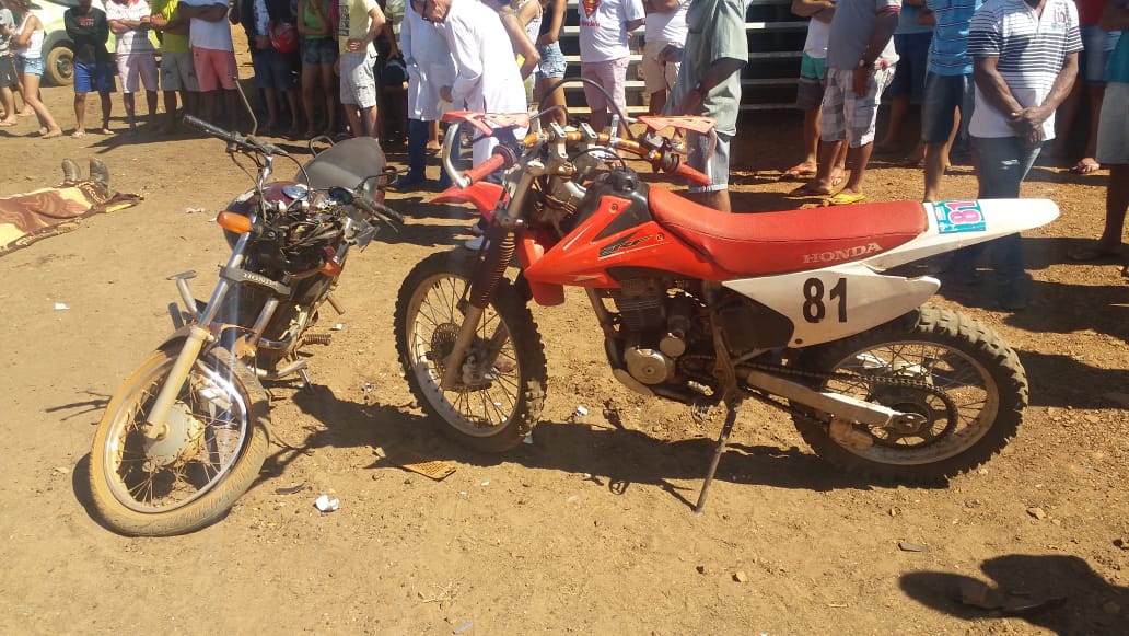 Motocicleta dos dois irmãos