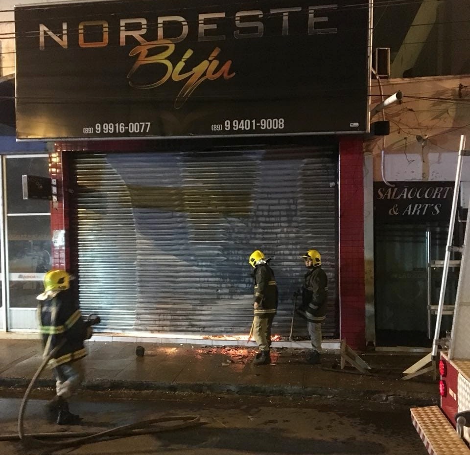 Incêndio ocorrido na noite do domingo