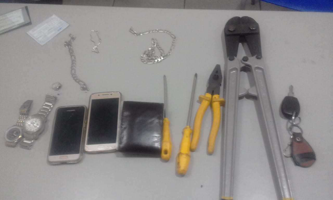 Material apreendido pela Polícia Militar