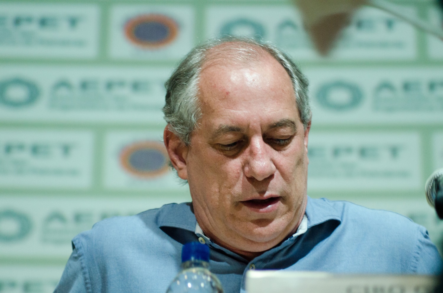 Ciro Gomes durante reunião no Rio de Janeiro
