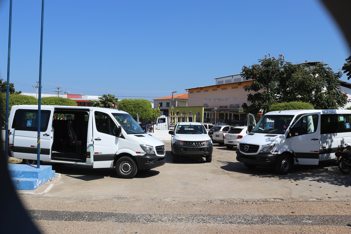 Veículos novos para transporte de pacientes em Cocal