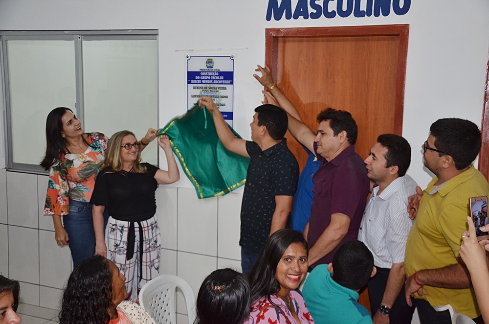Inauguração de escola em Cocal