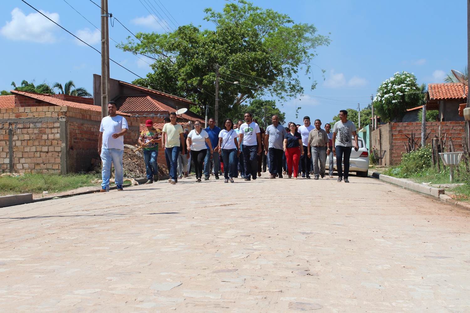 Obra de pavimentação é entregue pela prefeita Patrícia Leal em Altos