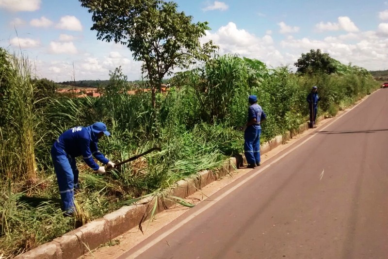 Ação de limpeza na zona leste de Teresina