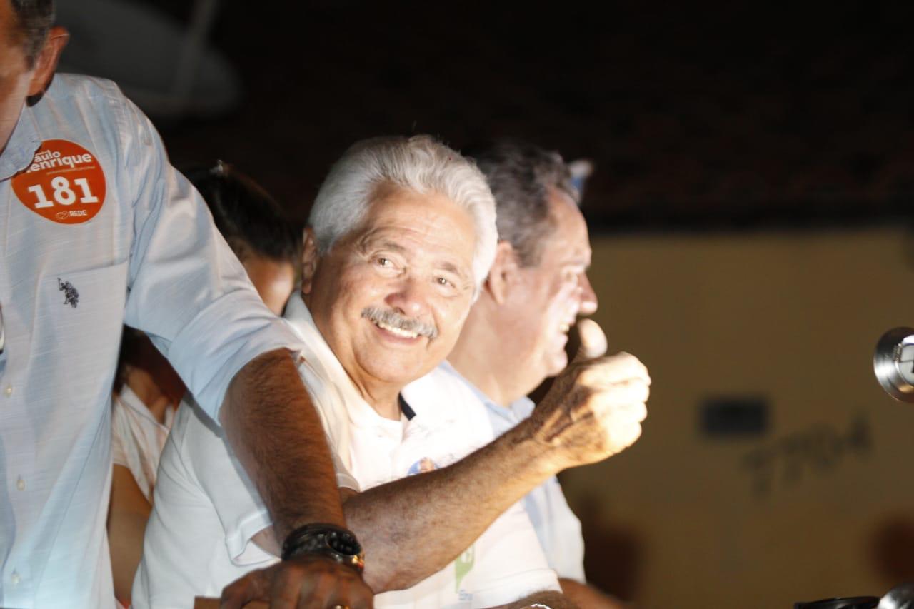 Elmano Férrer participa de caminhada