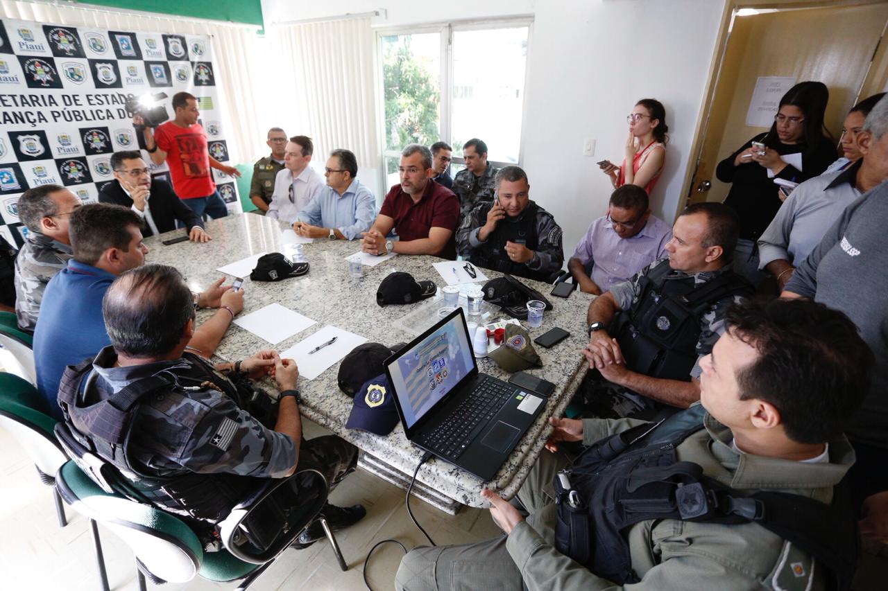 Reunião na Secretaria de Segurança