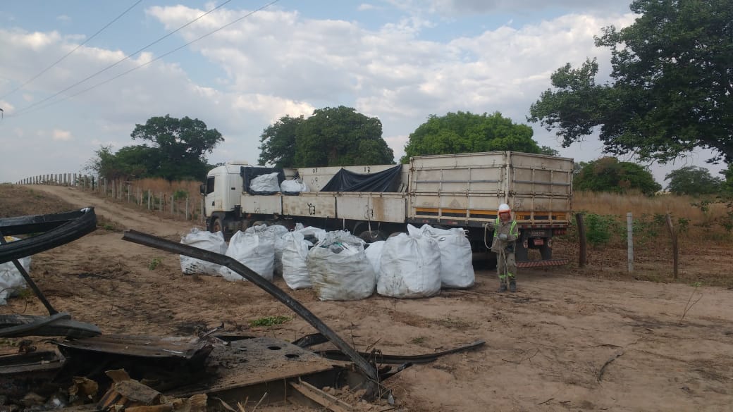 Semar fiscaliza retirada de produto tóxico na BR 135