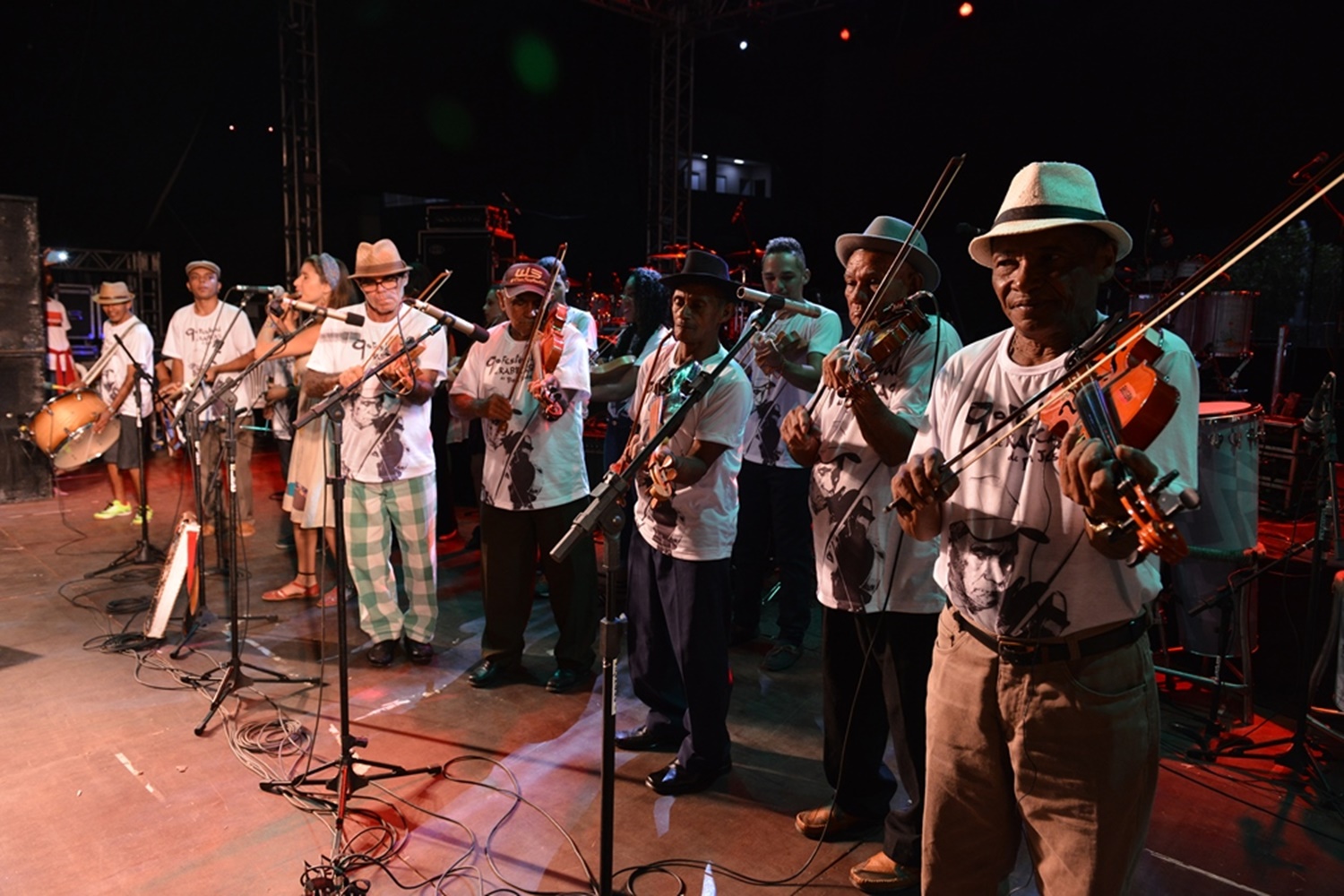 Mestre Rabequeiros no Festival de Rabecas