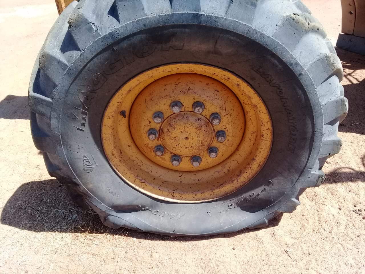Pneu da Patrol estourado 