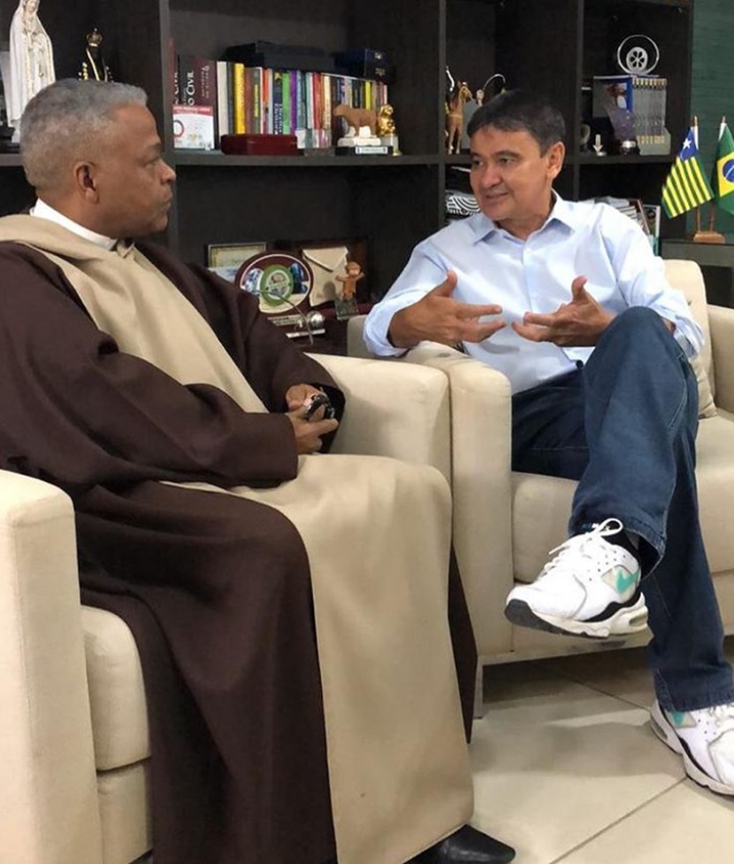 Wellington Dias e Padre Nilton Pereira 
